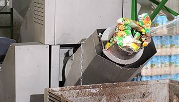 Entleerte Getränkekartons