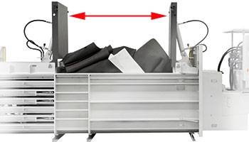 Darstellung der besonders breiten Einfüllöffnung der Horizontalballenpresse HSM HL 3521